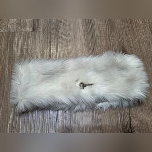 Fossil Women's Preowned Faux Fur Winter Headband Size Large Cream.